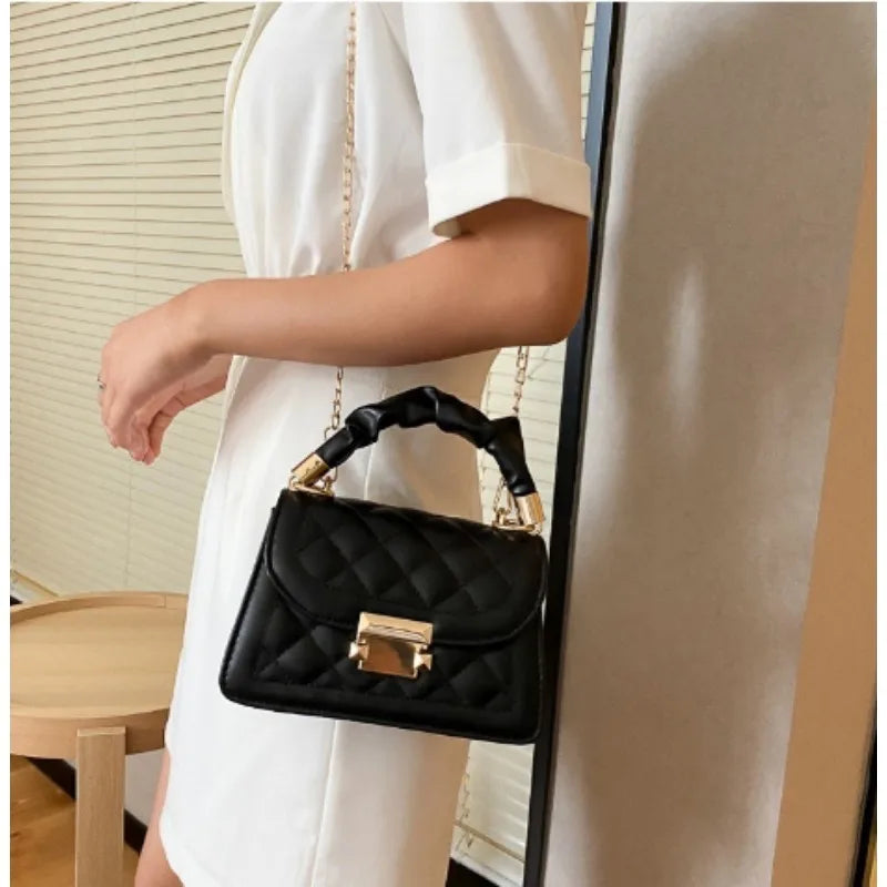 Stylish Women’s Tote Bag , Grid Texture, Buckle Accent & Flap Closure