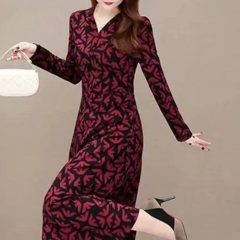 Fashion-Forward V-Neck Patchwork Dress – Autumn Winter Slimming Zipper Style