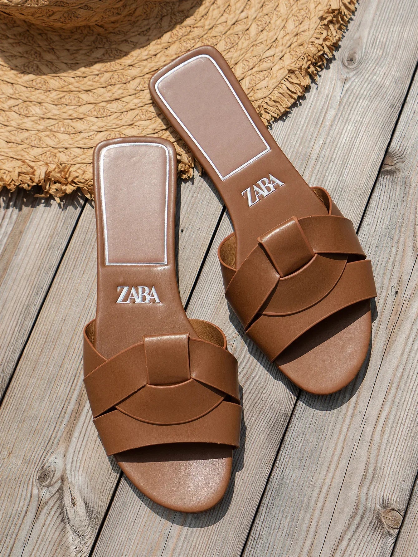 Luxurious Designer Sandals: Low-Heel Peep-Toe Slippers for Women – Comfortable, Breathable, and Perfect for Stylish Outdoor & Beach Adventures