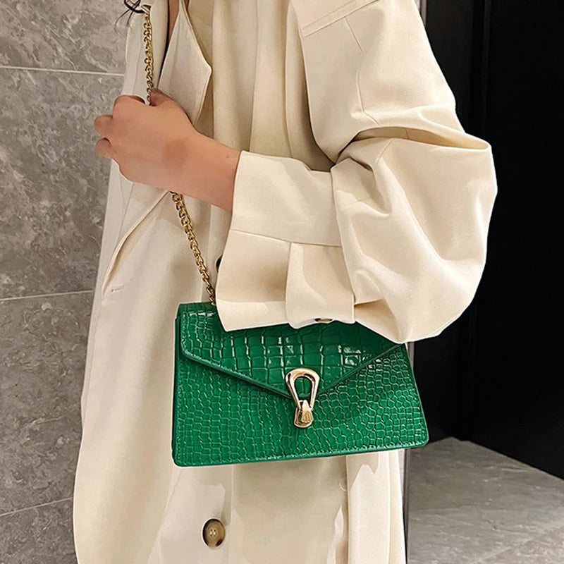 Crocodile Pattern PU Leather Crossbody Chic Chain Shoulder Bag for Women fashion for Daily Essentials