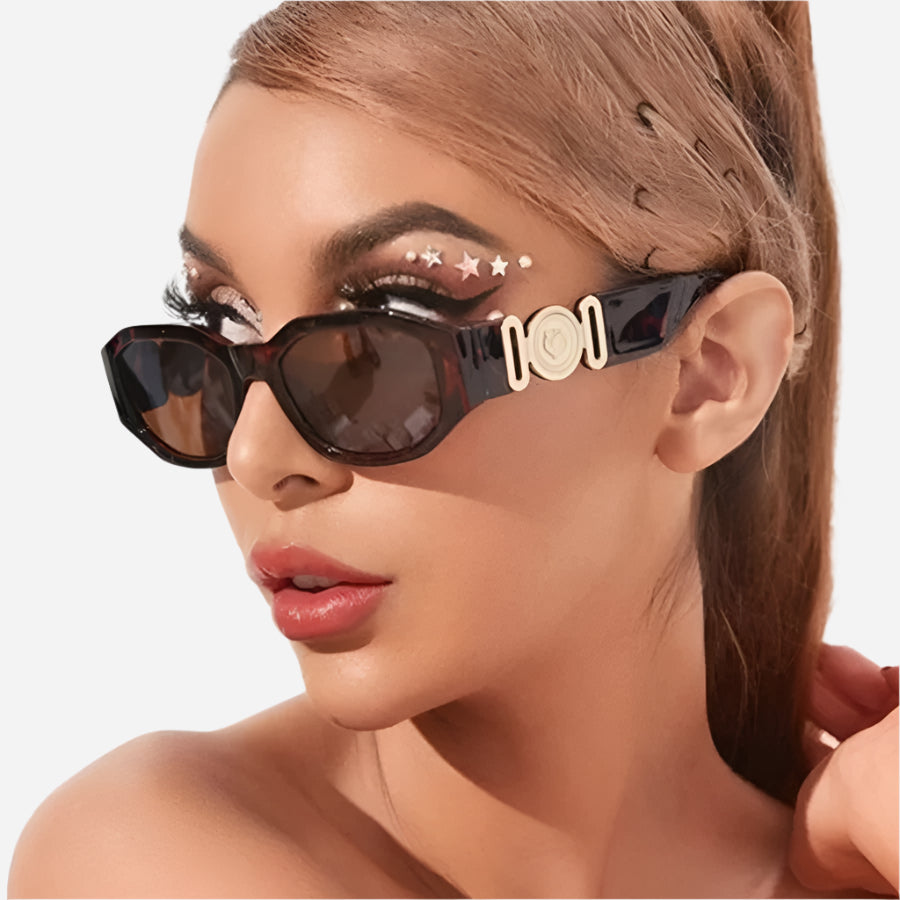 Retro Square Sunglasses for Women & Men – Vintage Small Frame Luxury Designer UV400 Eyewear, Trending Fashion Essential