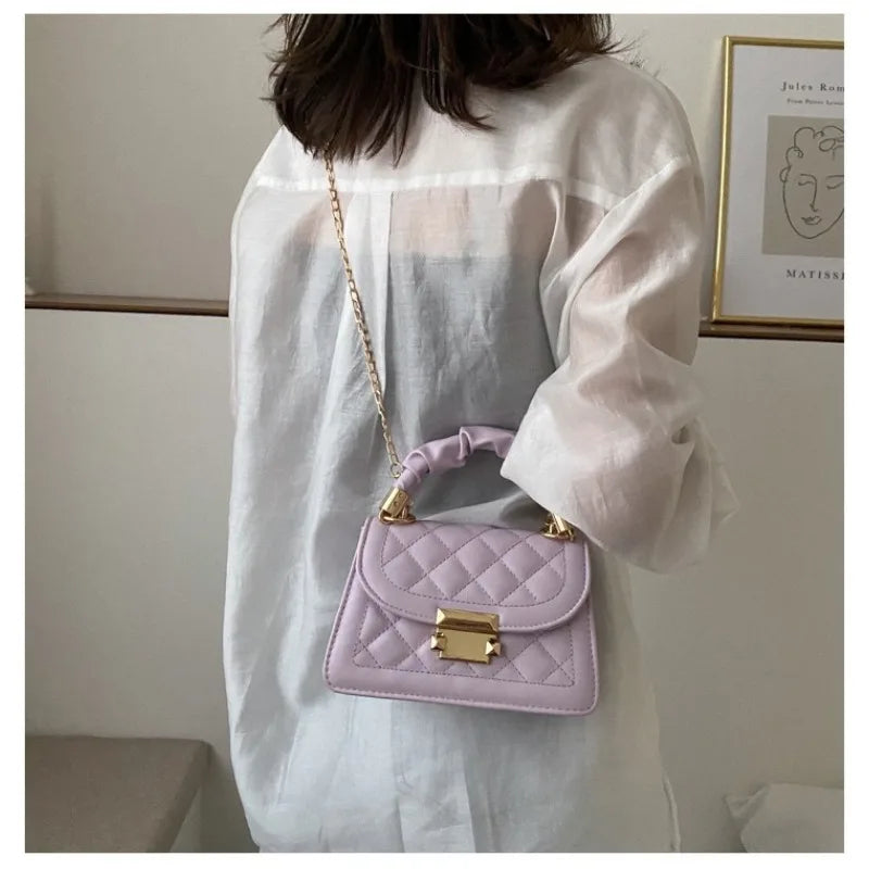 Stylish Women’s Tote Bag , Grid Texture, Buckle Accent & Flap Closure