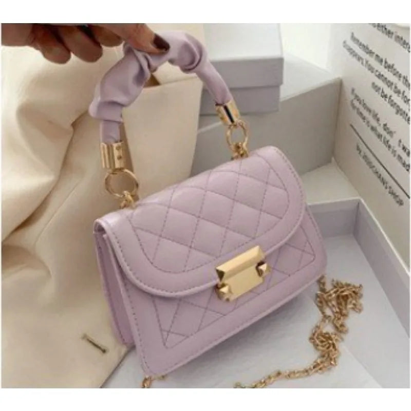 Stylish Women’s Tote Bag , Grid Texture, Buckle Accent & Flap Closure