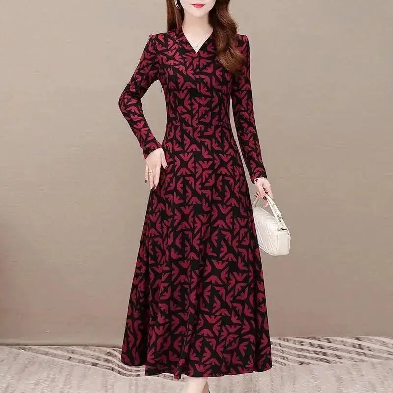 Fashion-Forward V-Neck Patchwork Dress – Autumn Winter Slimming Zipper Style