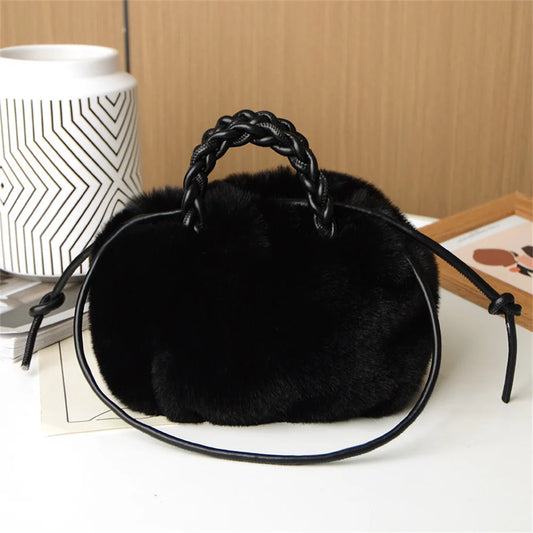 Elegant leather Handbag for women cute bag stylish& Spacious shoulder bag