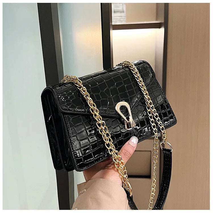 Crocodile Pattern PU Leather Crossbody Chic Chain Shoulder Bag for Women fashion for Daily Essentials